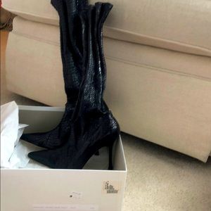 Manolo Blahnik Pascalare leather shiny boot